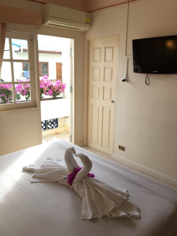 Smile Inn Patong Exterior photo