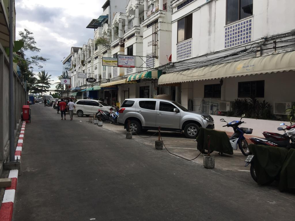 Smile Inn Patong Exterior photo